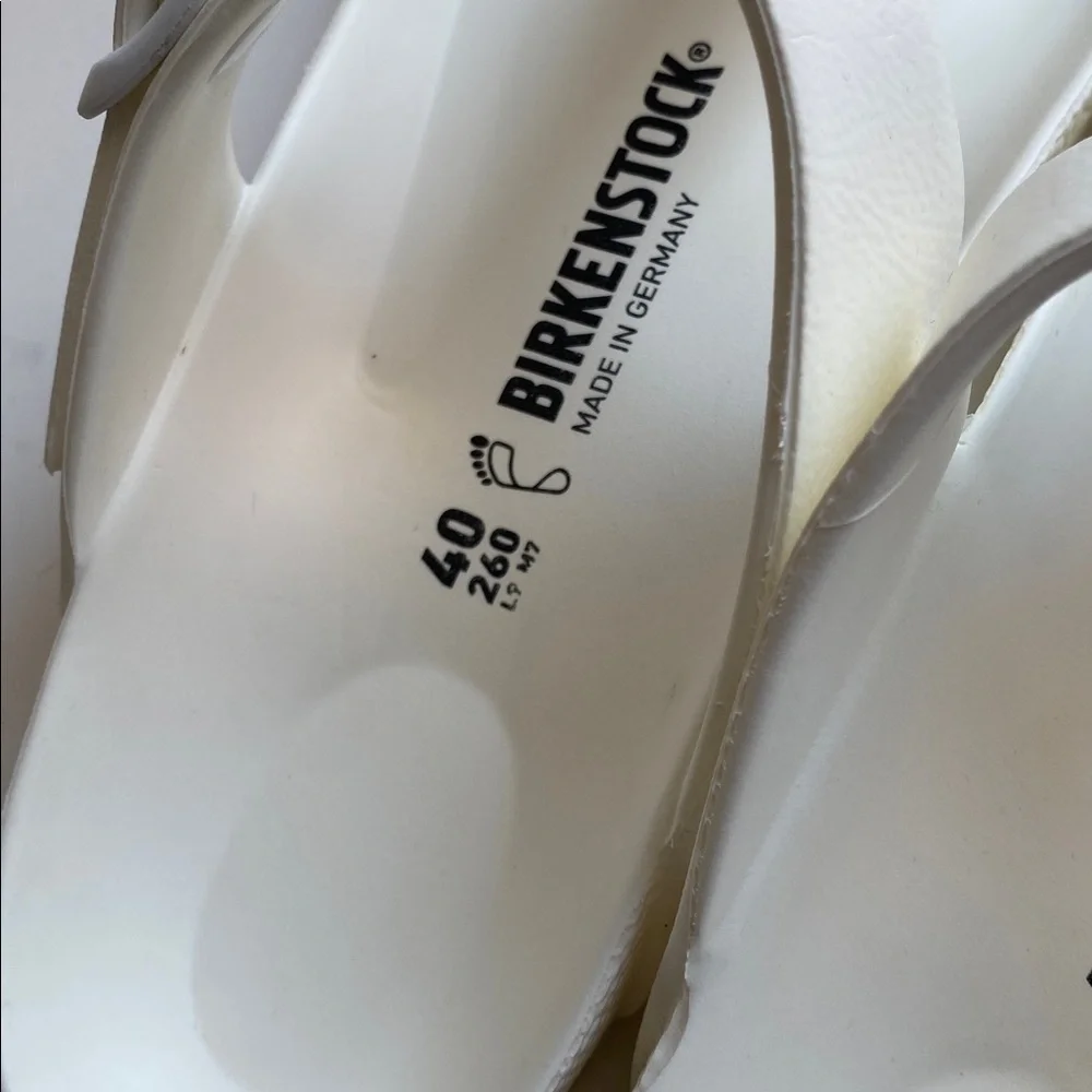Birkenstock Gizeh Essentials EVA Sandals in White Womens size 9 - Picture 3 of 5